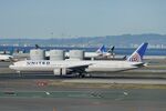 N2747U @ KSFO - Sky Terrace SFO 2025 - by Clayton Eddy