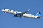 N14509 @ KLAX - Departure of United A321N - by FerryPNL