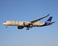 SE-RSG @ EKCH - SE-RSG landing rw 22L. This is the delivery flight of the this brand new A350. - by Erik Oxtorp