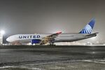 N213UA @ KSFO - SFO 2025 - by Clayton Eddy