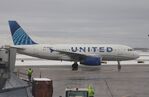 N884UA @ KORD - Airbus A319-132 - by Mark Pasqualino