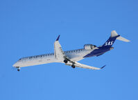 EI-JAD @ EKCH - EI-JAD landing rw 04R - by Erik Oxtorp