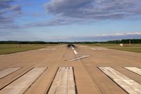  - RWY 7 at Newport News/Williamsburg Int'l Airport. - by Dean Heald