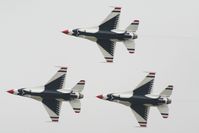  - Thunderbirds practice at Royal International Air Tattoo 2007 - by Steve Staunton