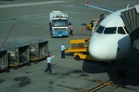  - A320 from Dragonair prepared for its flight back to Hong-Kong - by Michel Teiten ( www.mablehome.com )