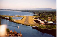 - On Final at Courtenay - by alfredpr
