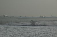 - Rush hour rwy 29 - by Delta Kilo