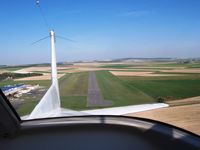  - Taking off from Rwy 25 at Reims-Prunay - by Erdinç Toklu