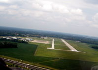  - Turning base to final for runway 33 at Indianapolis Metropolitan Airport, August 1, 2010 - by Jeri Gatewood