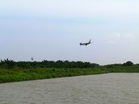  - KUL Runway 14L - by tukun59@AbahAtok