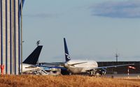  - View around the corner on departure preparations... - by Holger Zengler