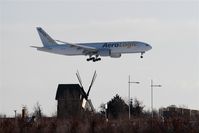  - ...or, when you turn around, look at big birds on final for rwy 26L. - by Holger Zengler