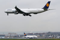  - two Lufthansa heavy's - by Thomas Ranner