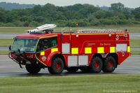  - One of the Manchester Airport fire tenders. - by Carl Byrne (Mervbhx)