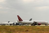  - Rush hour on apron 1.... - by Holger Zengler