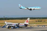  - Vienna International Airport - by Chris Jilli