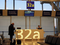  - I loved how the big gate number is iluminated once the gate opens. Looked beautiful! - by Micha Lueck