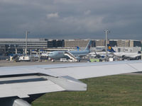 - At FRA, Many airliners unload their passengers on the tarmac. - by olivier Cortot