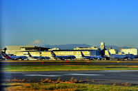  - Haneda Terminal, Fuji-san behind! At sunrise - by JPC