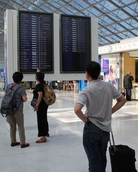  - How to spend 3 hours at CDG...... - by Holger Zengler