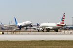  - B737 United Airlines Boeing 737-724 N39728 departing on 10L Chicago O'Hare - by Mark Kalfas